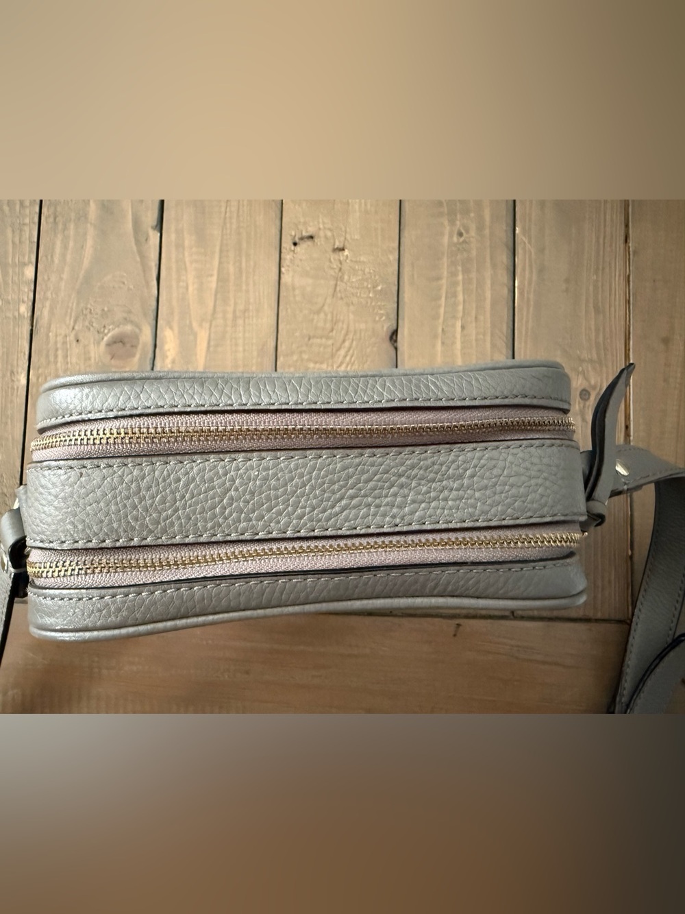 kate spade gray pebbled leather crossbody with gold logo - Picture 5 of 7